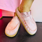 Pink slip-on shoe with a buckle and pleated ruffle