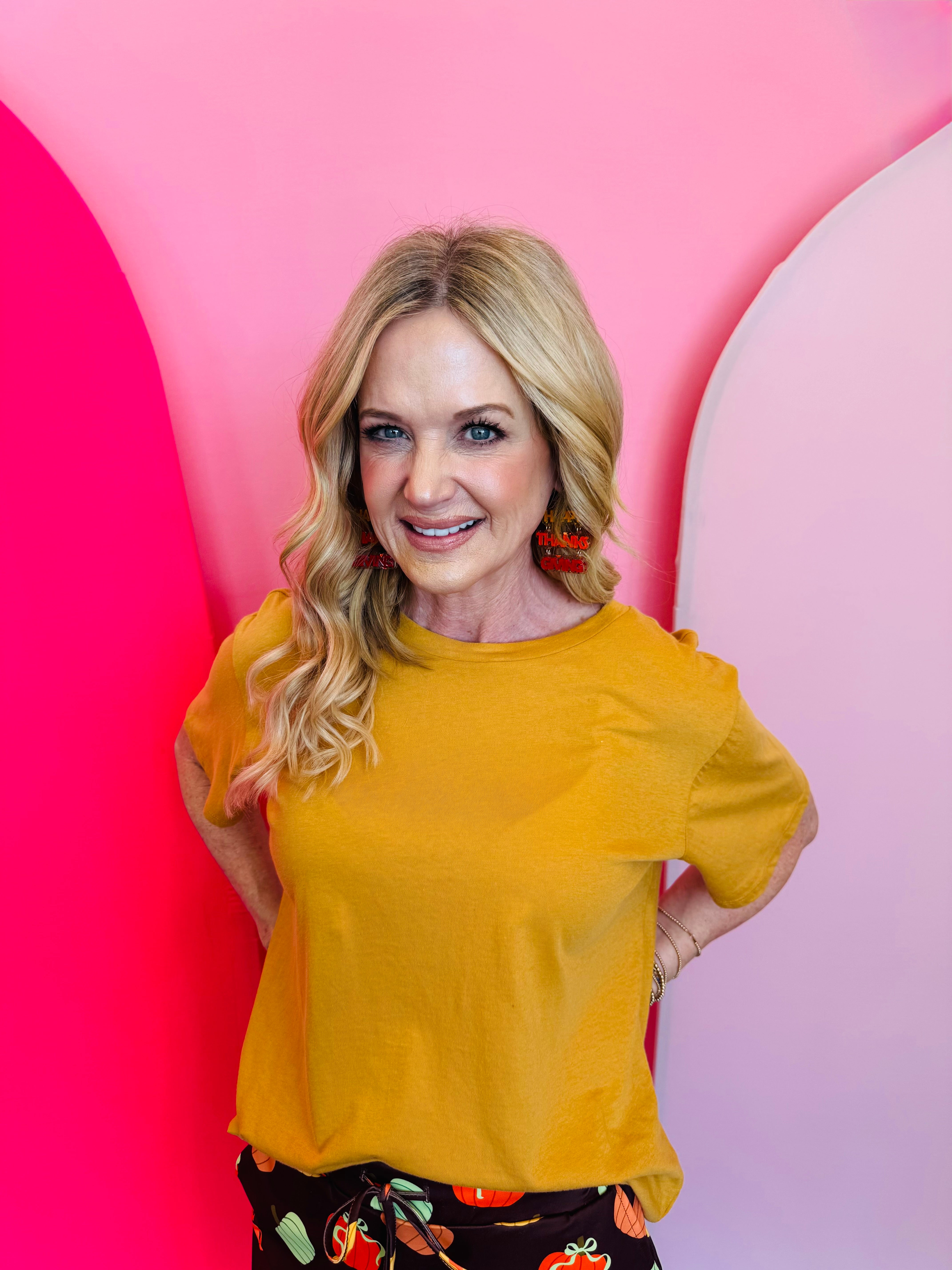 Light mustard relaxed-fit cotton tee with round boyfriend neckline
