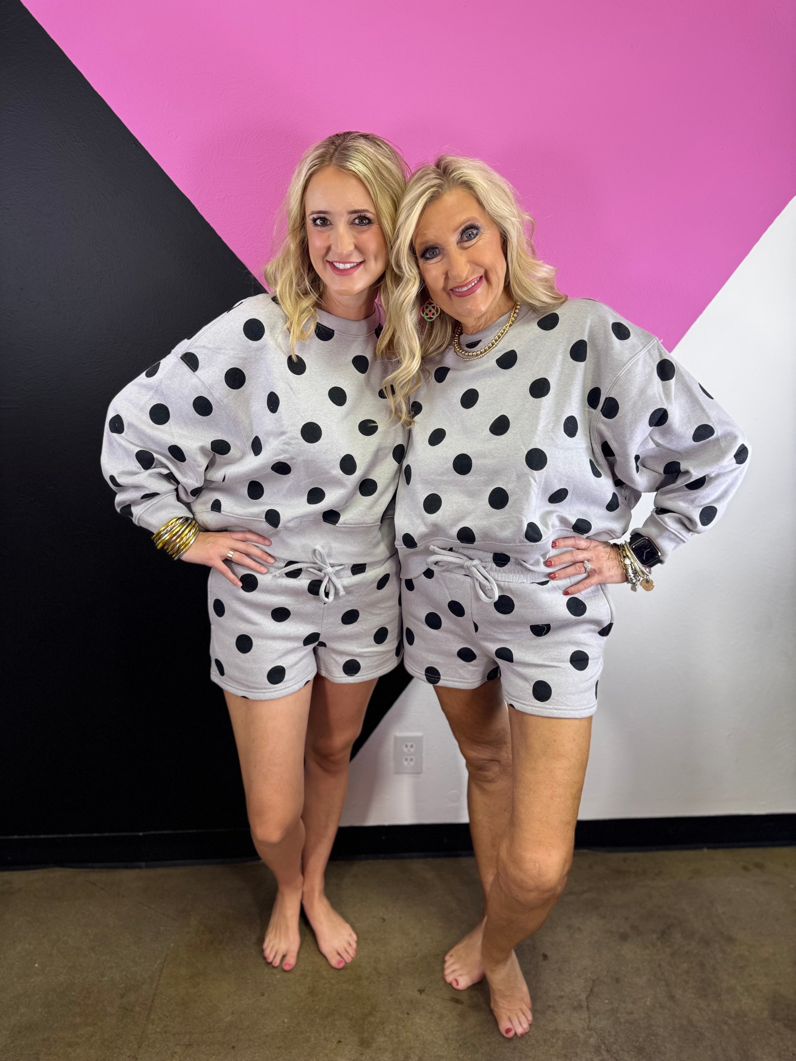 Grey and black polka dot pullover and drawstring shorts set with side pockets