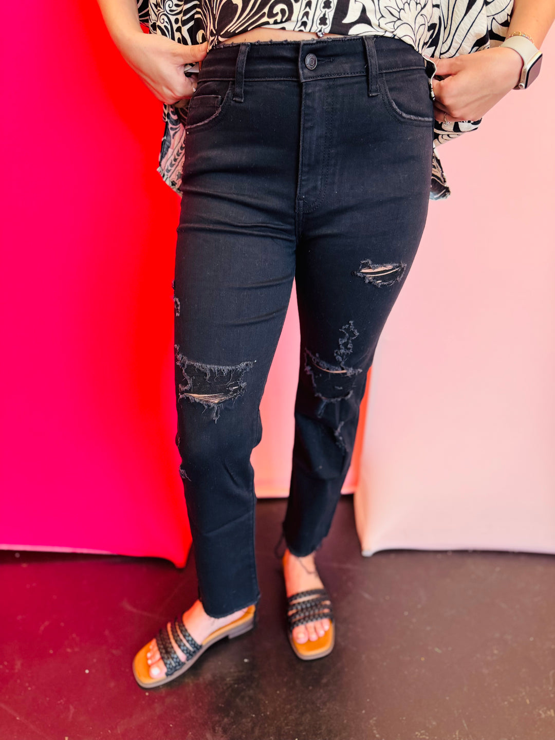 Zenana Black Distressed Cropped Denim Jeans