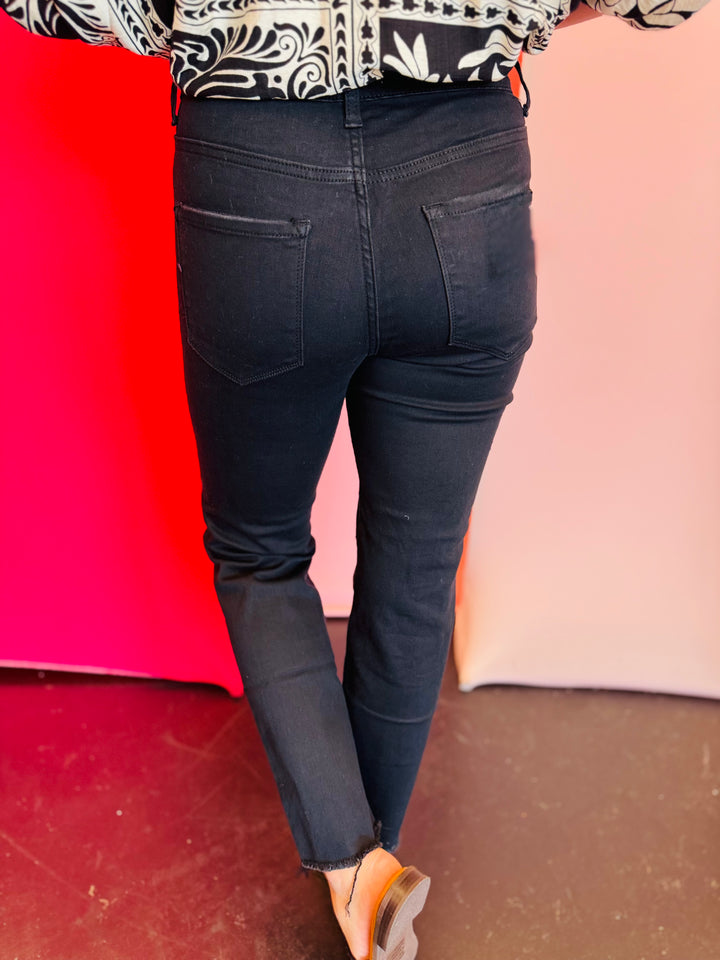 Zenana Black Distressed Cropped Denim Jeans
