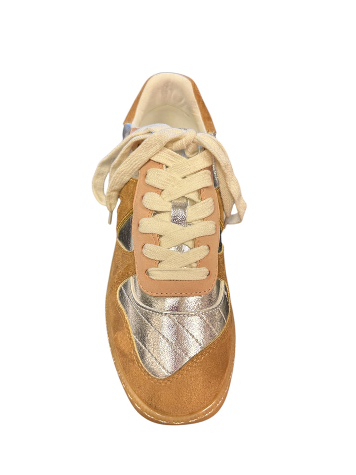 Veneus Blush Sneakers