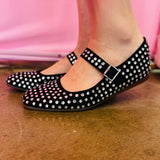 Yellow Box Black Cantara Flats