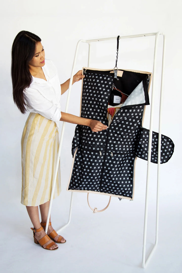 Jon Hart Southtown Garment Bag